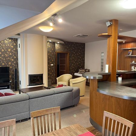 Apartman Bila Hora - Roudna Plzeň Exteriör bild