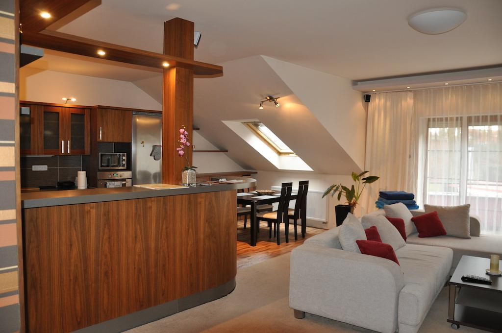 Apartman Bila Hora - Roudna Plzeň Rum bild
