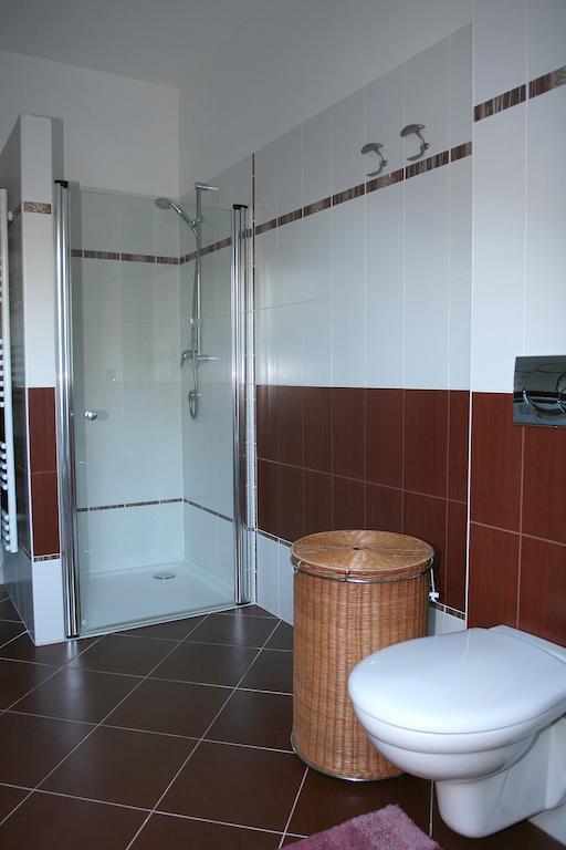 Apartman Bila Hora - Roudna Plzeň Rum bild