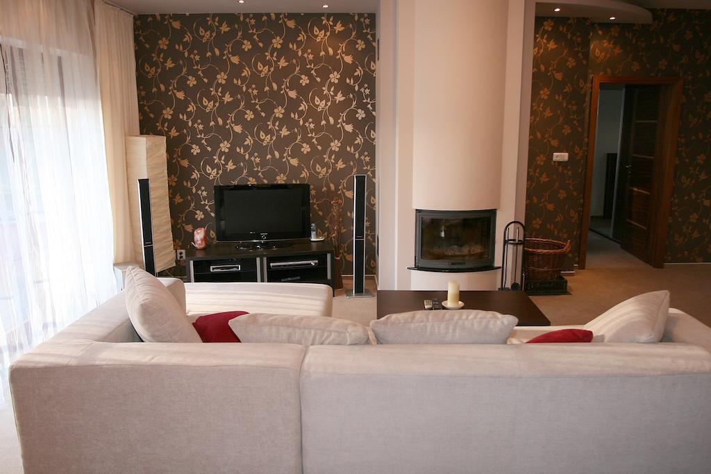 Apartman Bila Hora - Roudna Plzeň Rum bild